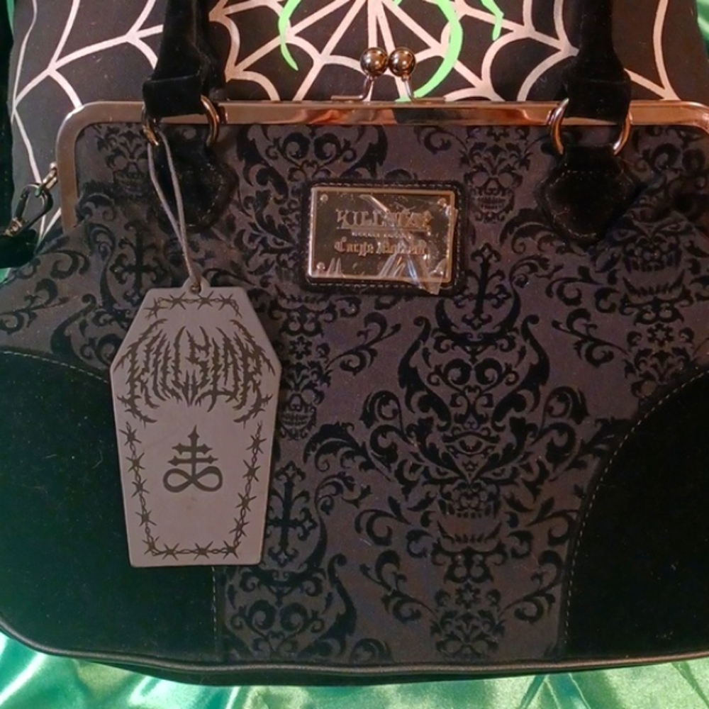 KILLSTAR BANSHEE HANDBAG HANDELS AND CROSSBODY STRAP VELVET STRAPS AND HANDEL - Picture 3 of 17